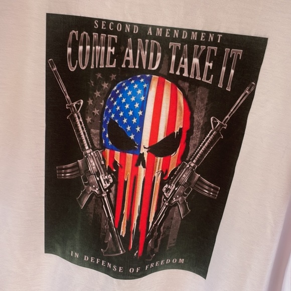 Cricut handmade graphic tee white shirt sleeve T-shirt skull and flag size large - Picture 2 of 3